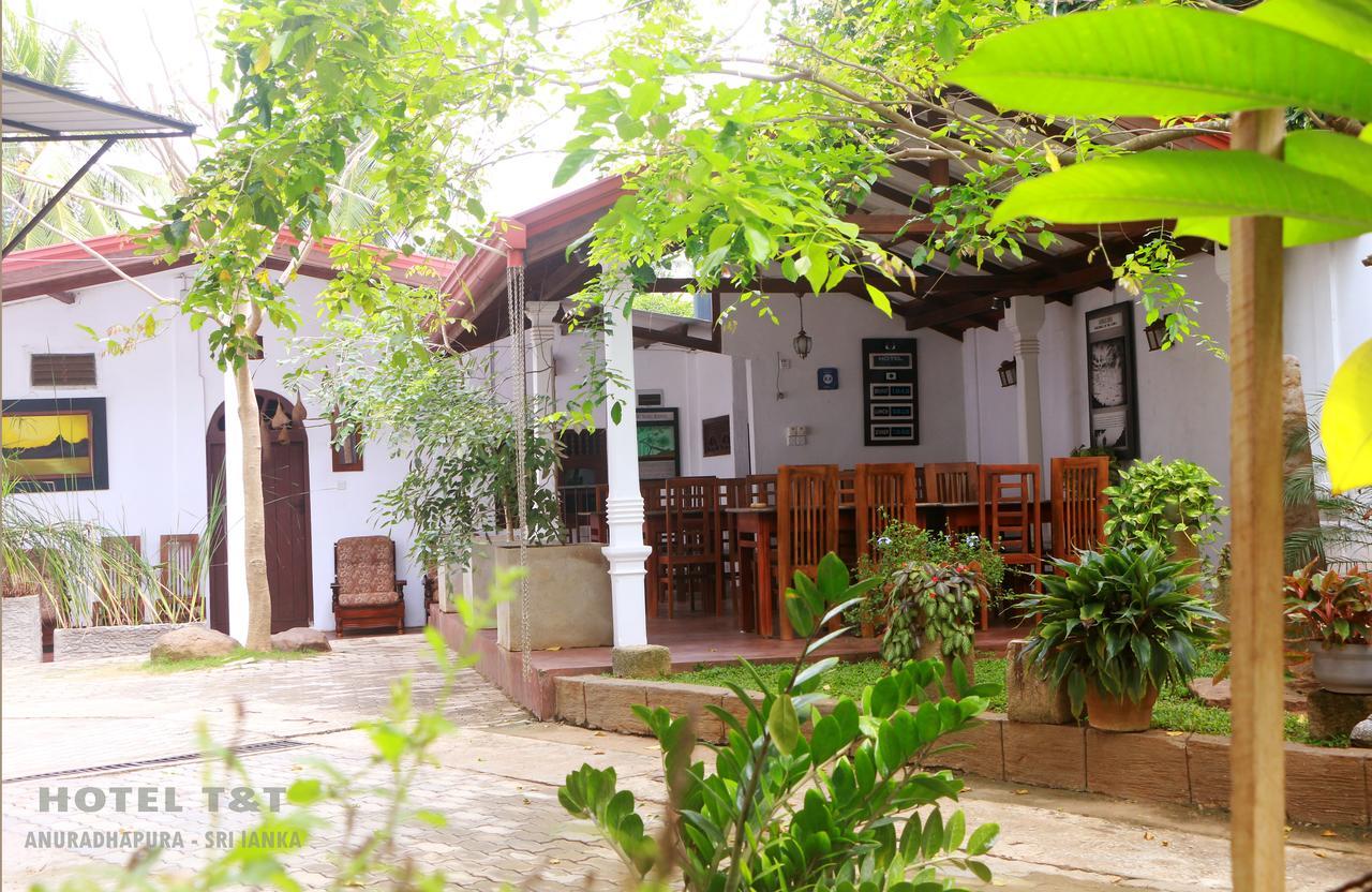 Hotel T & T Anuradhapura Exterior foto