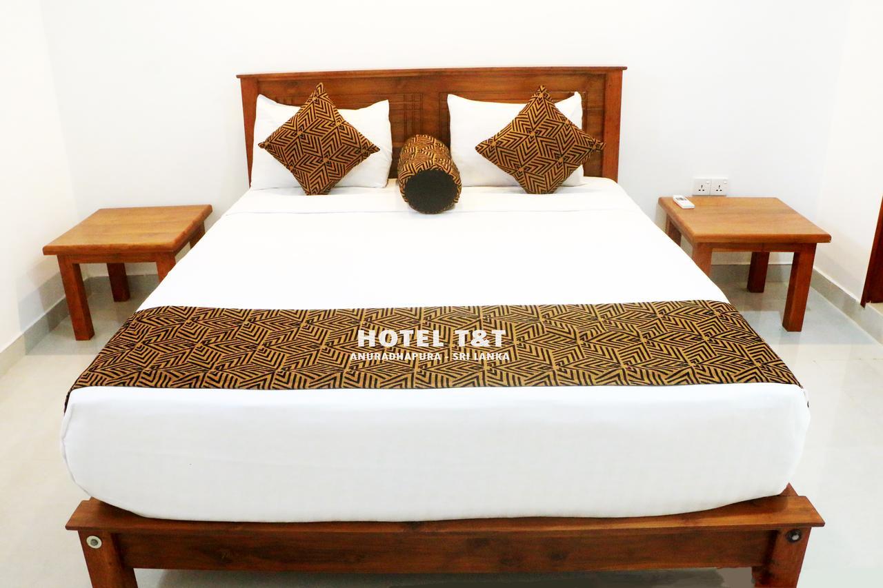 Hotel T & T Anuradhapura Exterior foto